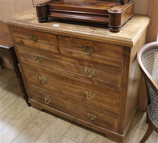 An Edwardian beech chest of drawers W.104cm
